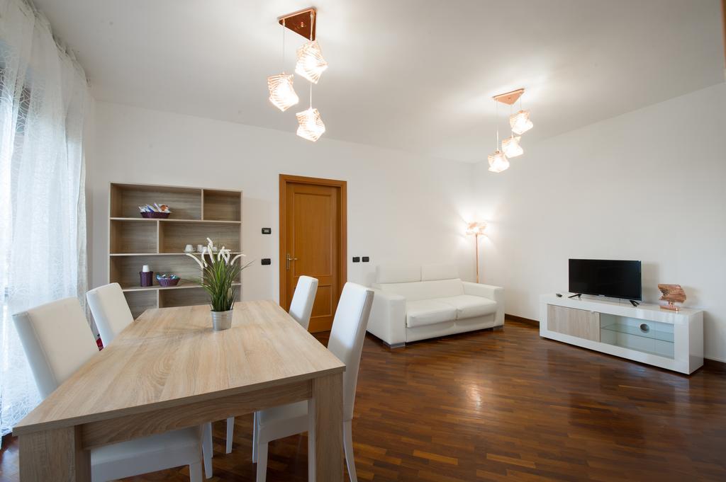 Domus Bb - Plaza Hotel Fiumicino Kültér fotó